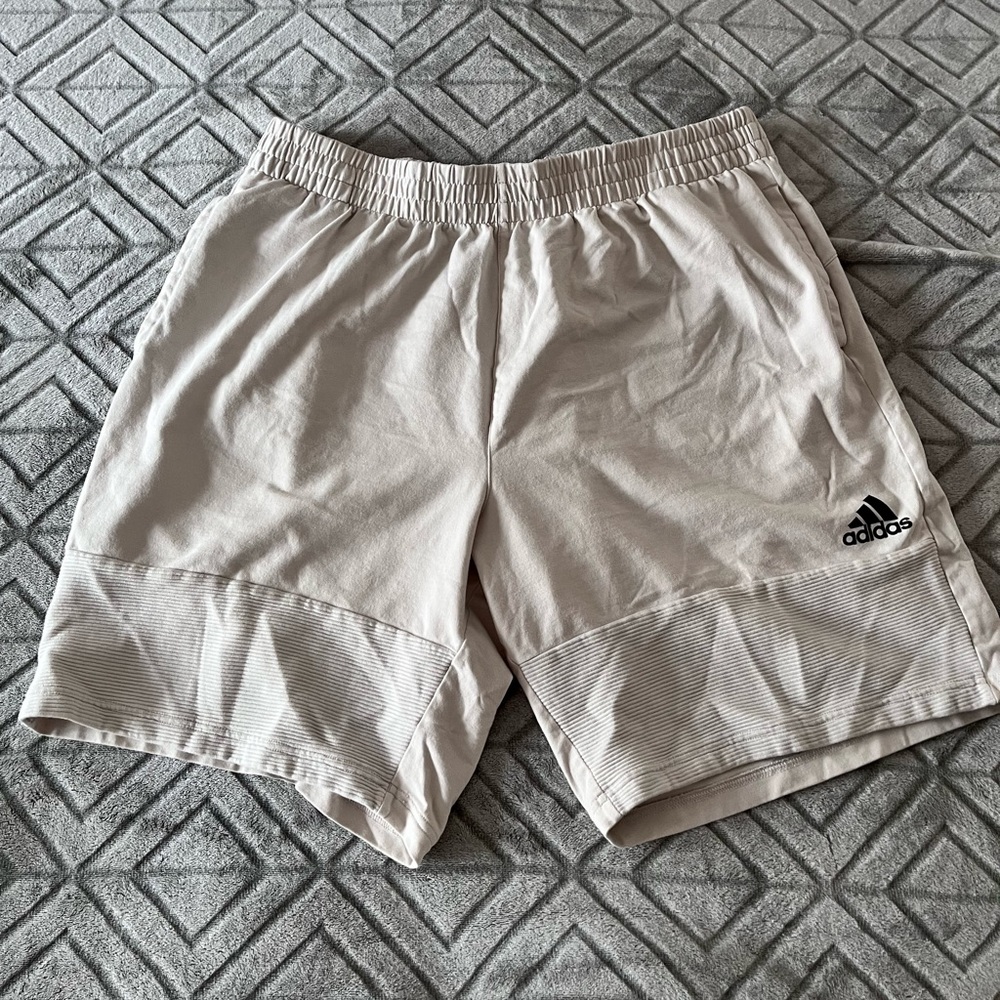 Men’s Adidas casual shorts